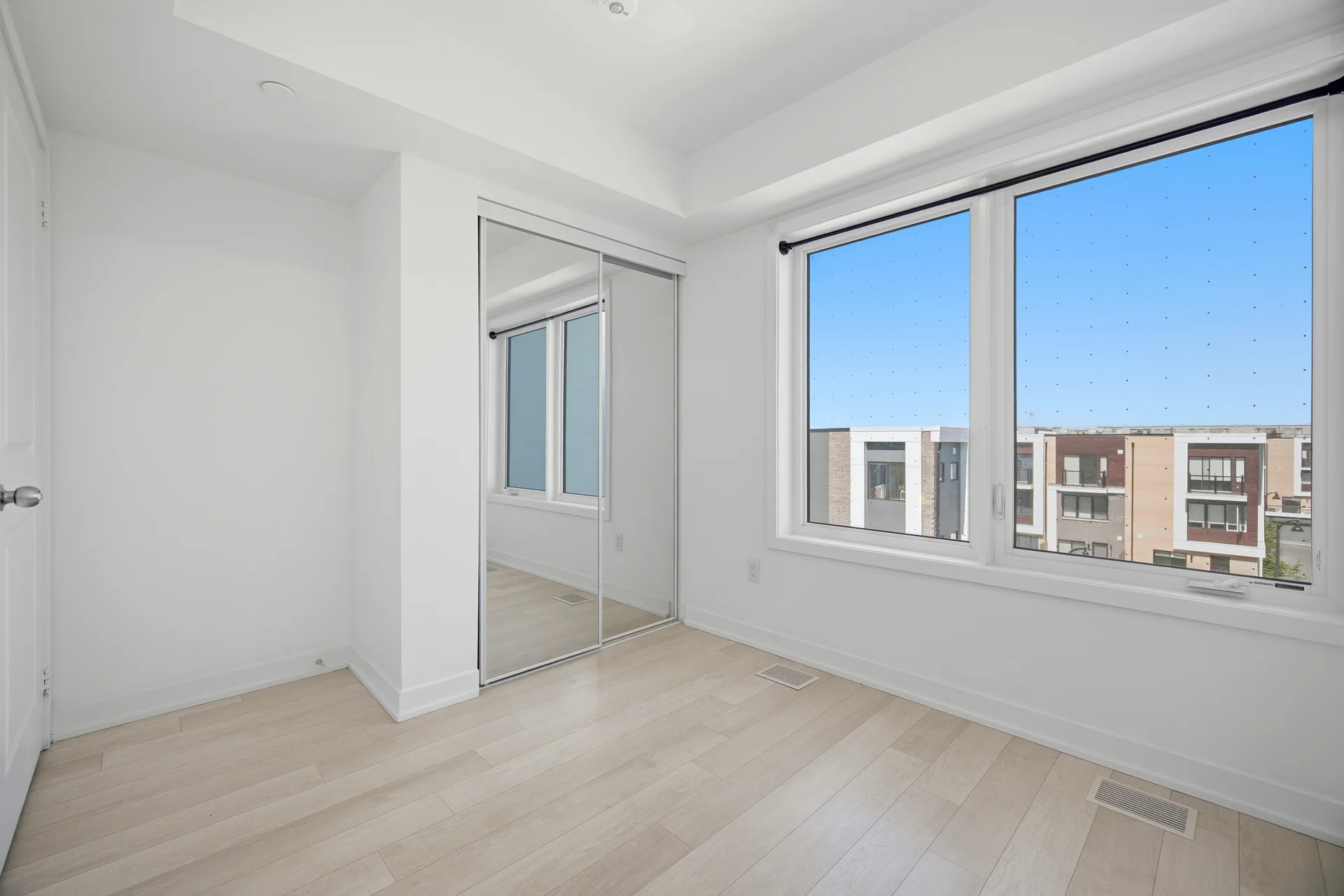 #204-155 Downsview Park Boulevard, North York - photo 28