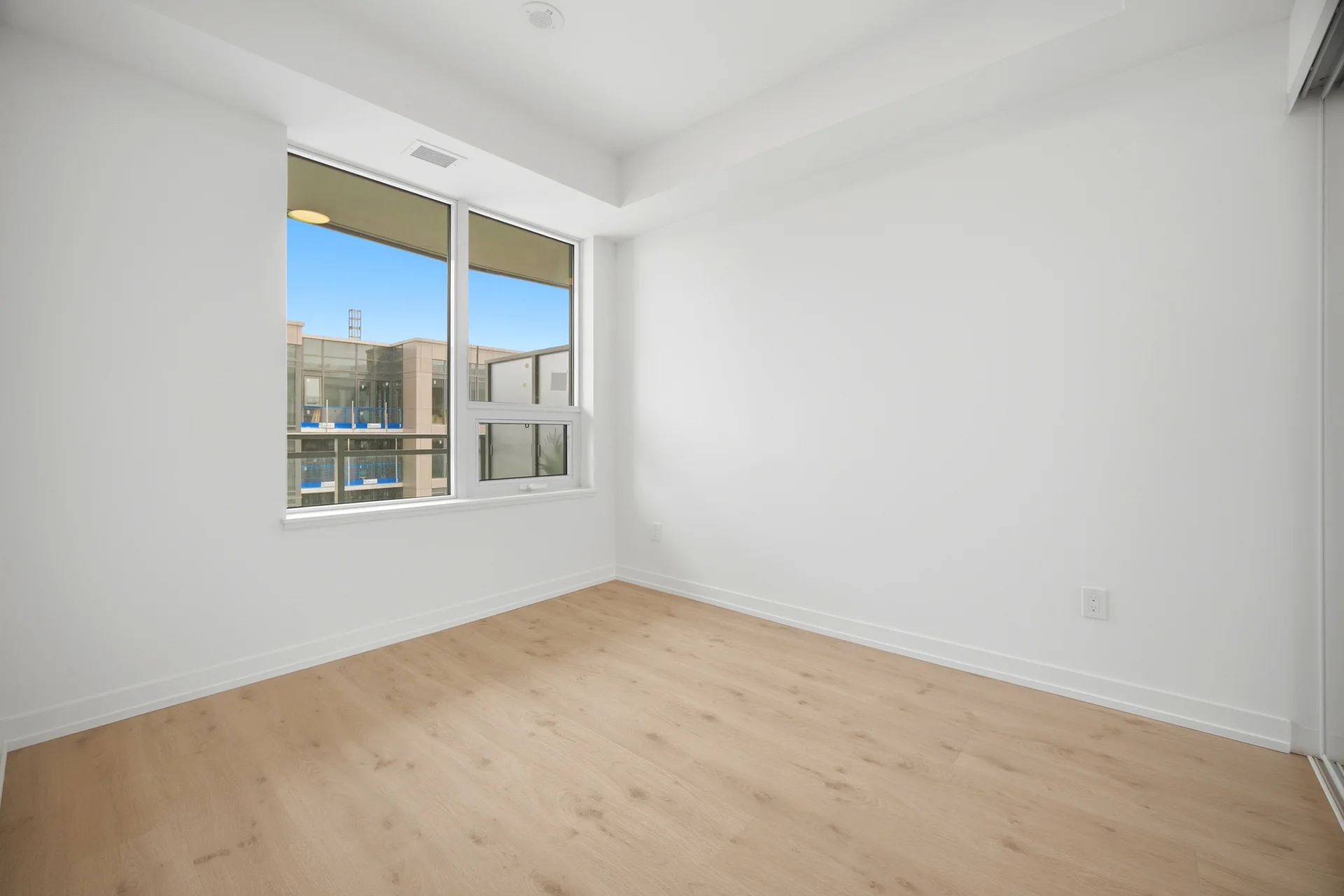 #512-2501 Saw Whet Boulevard, Oakville - photo 18