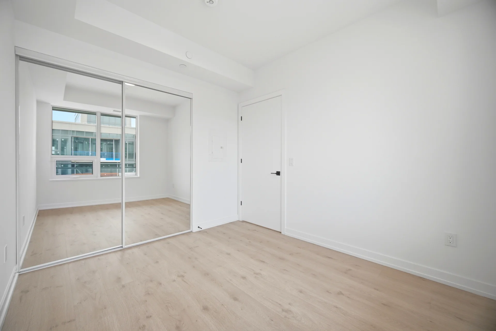 #512-2501 Saw Whet Boulevard, Oakville - photo 20