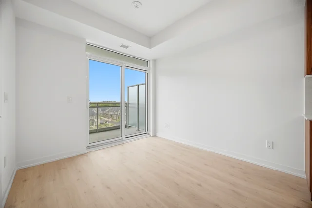 #550-2501 Saw Whet Boulevard, Oakville - photo 15