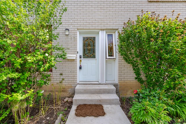 33 Earlsdale Crescent, Brampton - photo 4