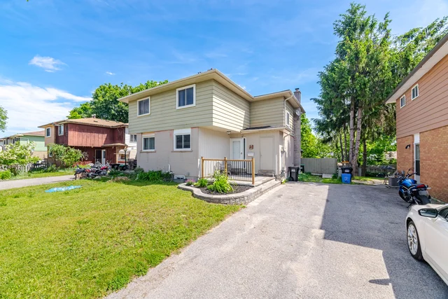 13 Chaucer Crescent, Barrie - photo 4