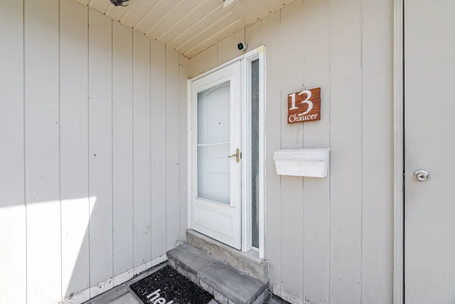 13 Chaucer Crescent, Barrie - photo 7