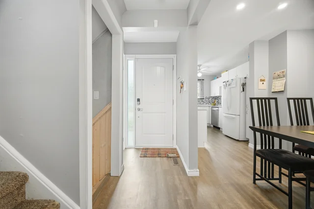 13 Chaucer Crescent, Barrie - photo 8