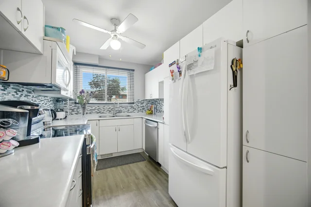 13 Chaucer Crescent, Barrie - photo 12