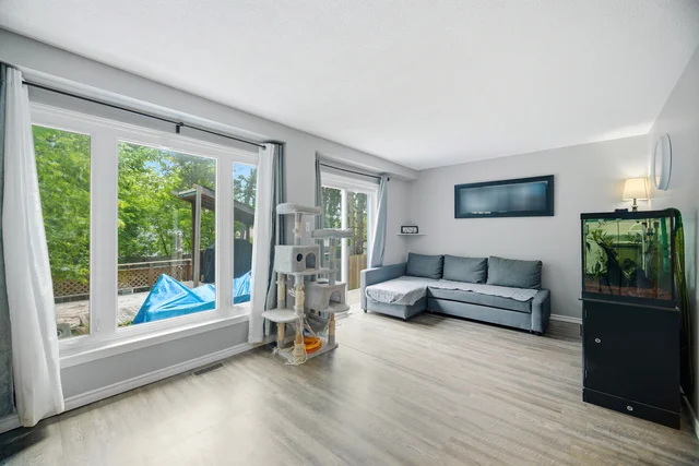 13 Chaucer Crescent, Barrie - photo 16