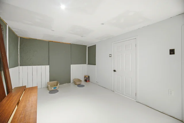 13 Chaucer Crescent, Barrie - photo 34