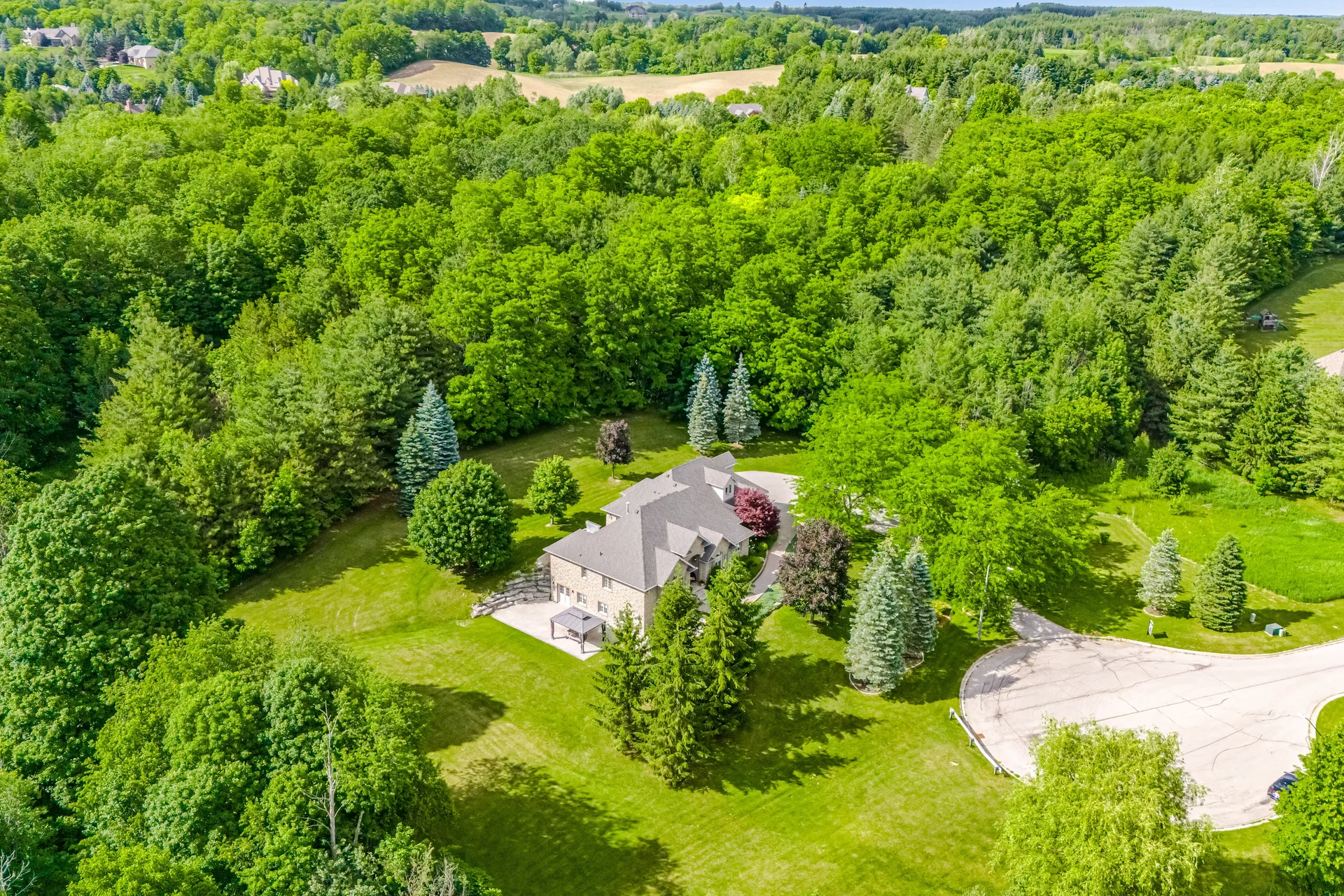 10 Valley Hill Drive, Caledon - photo 3