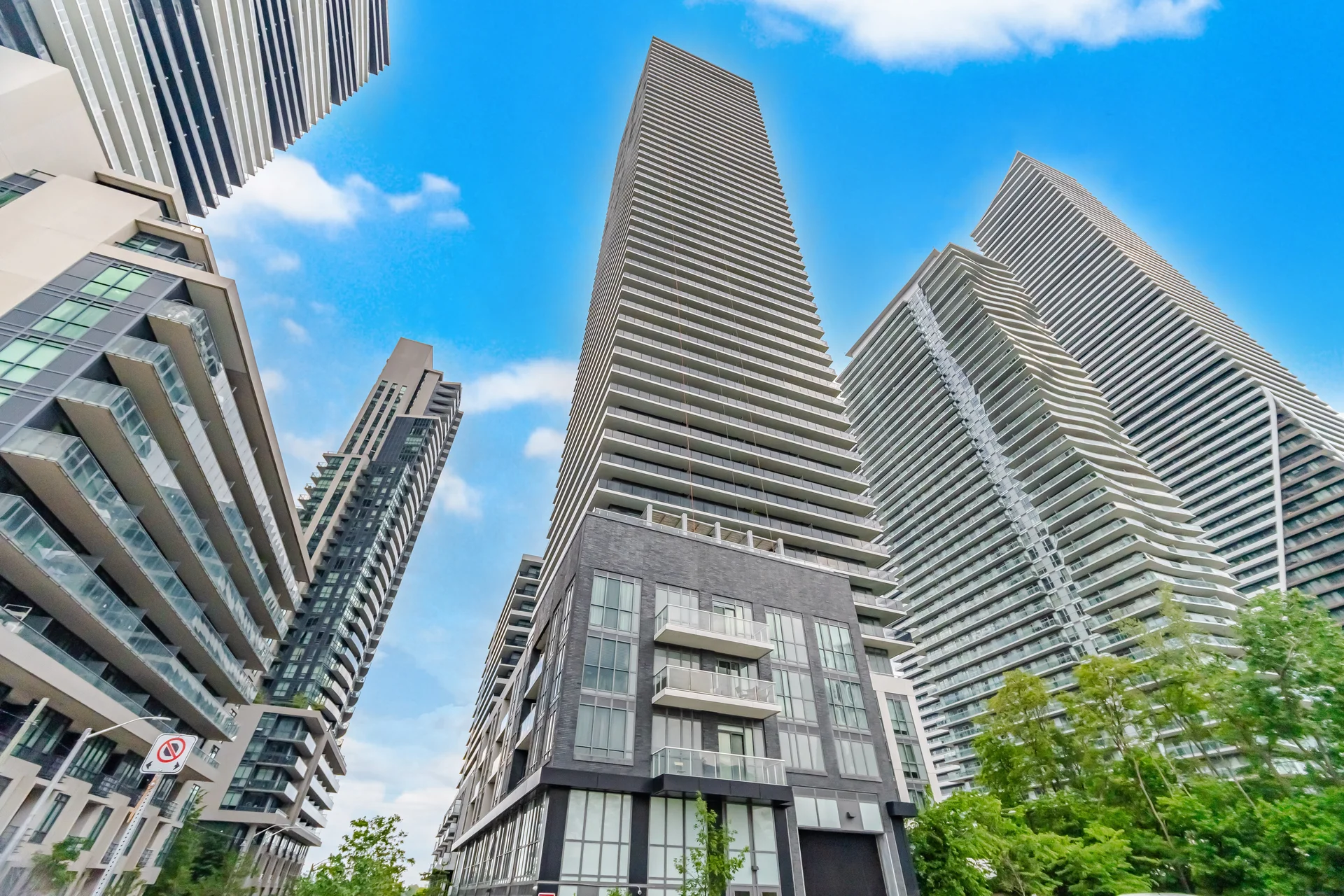 #2006-70 Annie Craig Drive, Etobicoke - photo 2