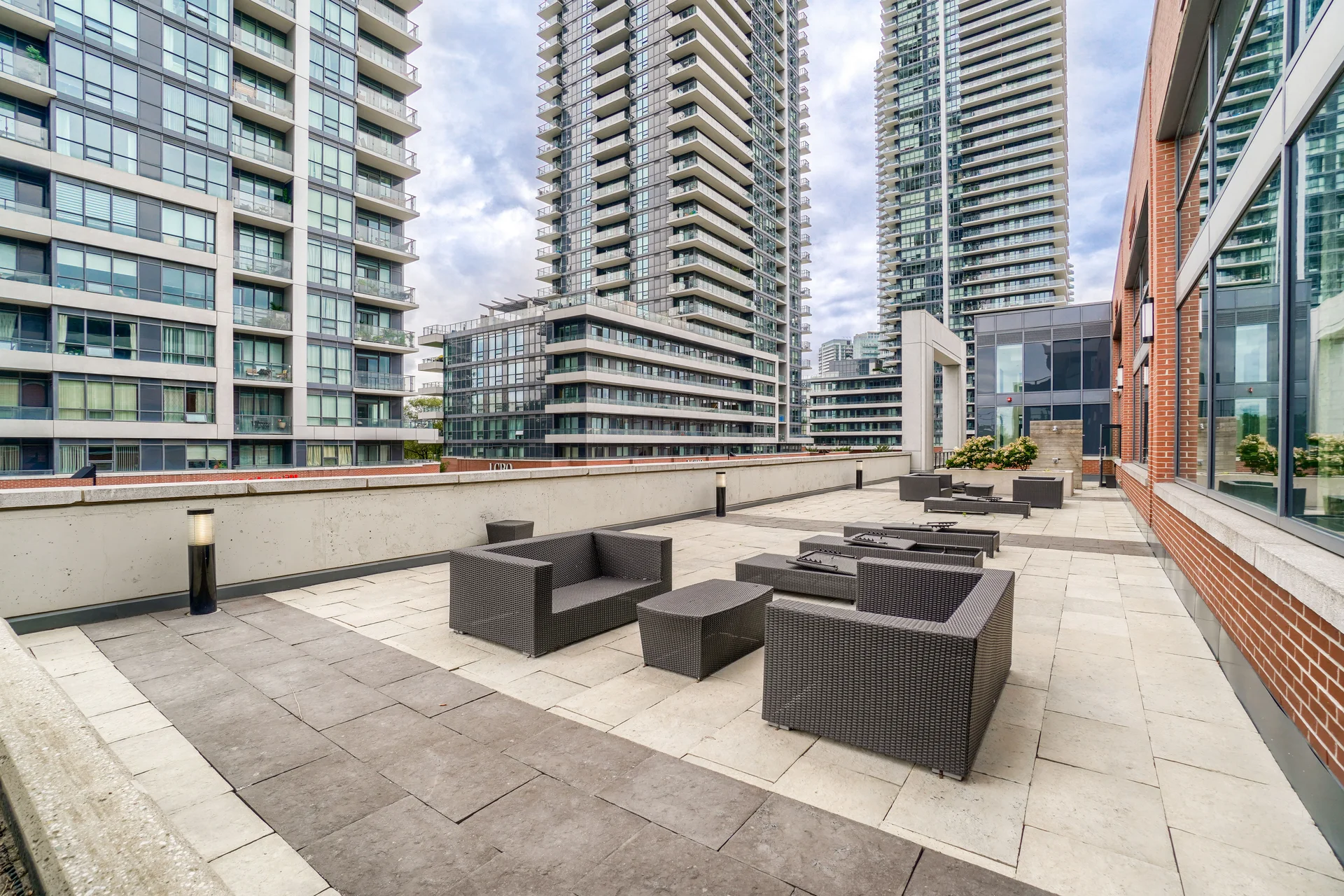 #711-2212 Lake Shore Boulevard West, Etobicoke - photo 58