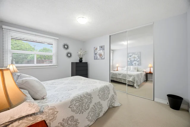 #3-649 Francis Road, Burlington - photo 22