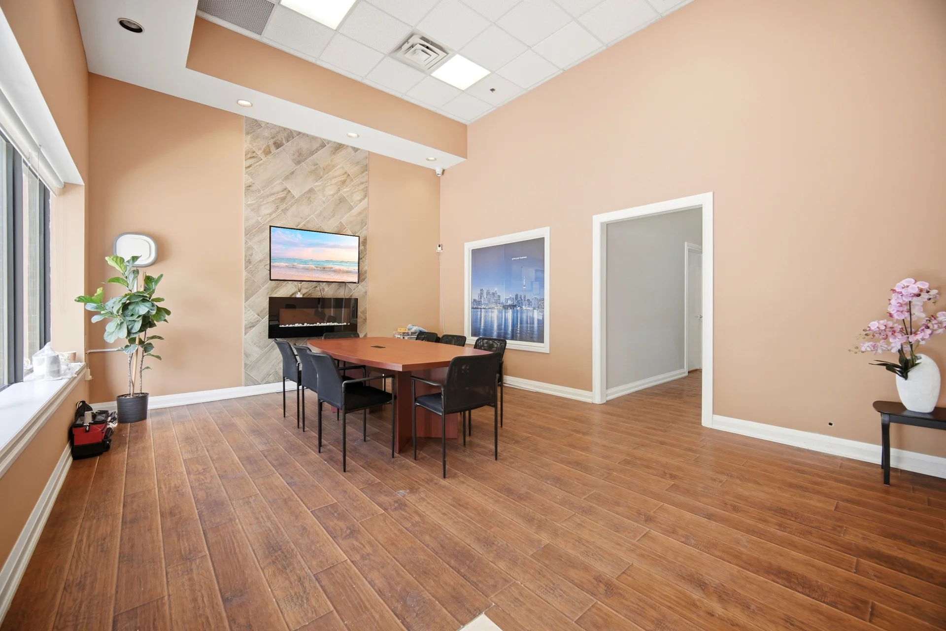 #2-16 Sims Crescent, Richmond Hill - photo 4