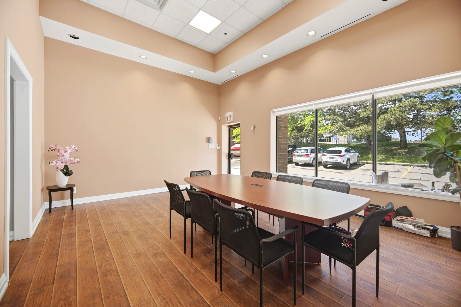 #2-16 Sims Crescent, Richmond Hill - photo 6