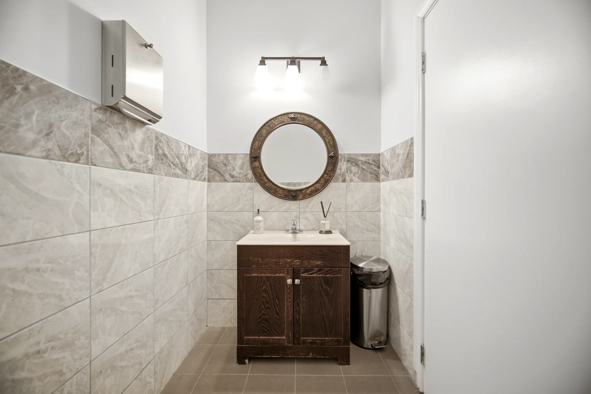 #2-16 Sims Crescent, Richmond Hill - photo 14