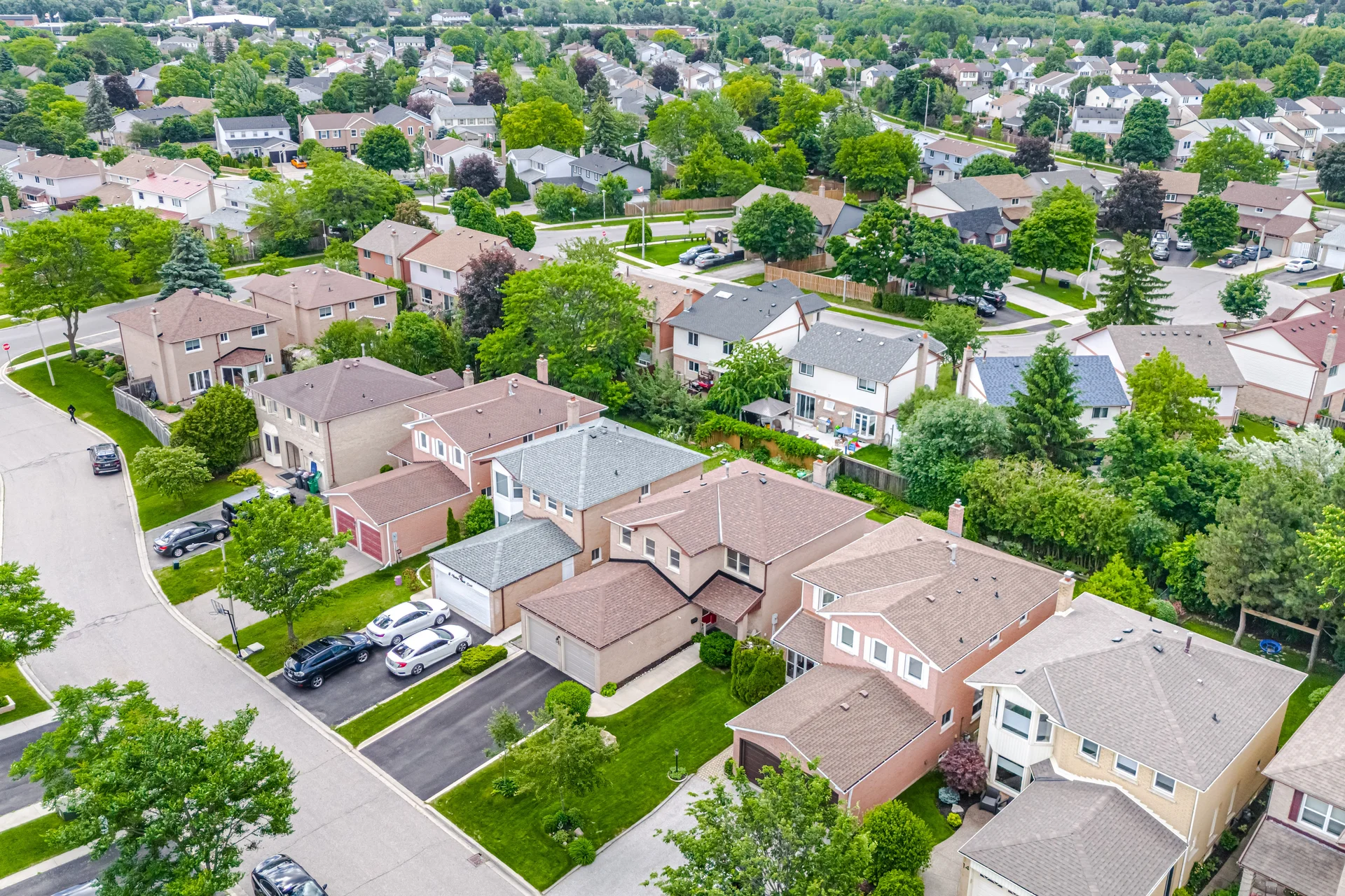 10 Meadow Bush Court, Brampton - photo 3