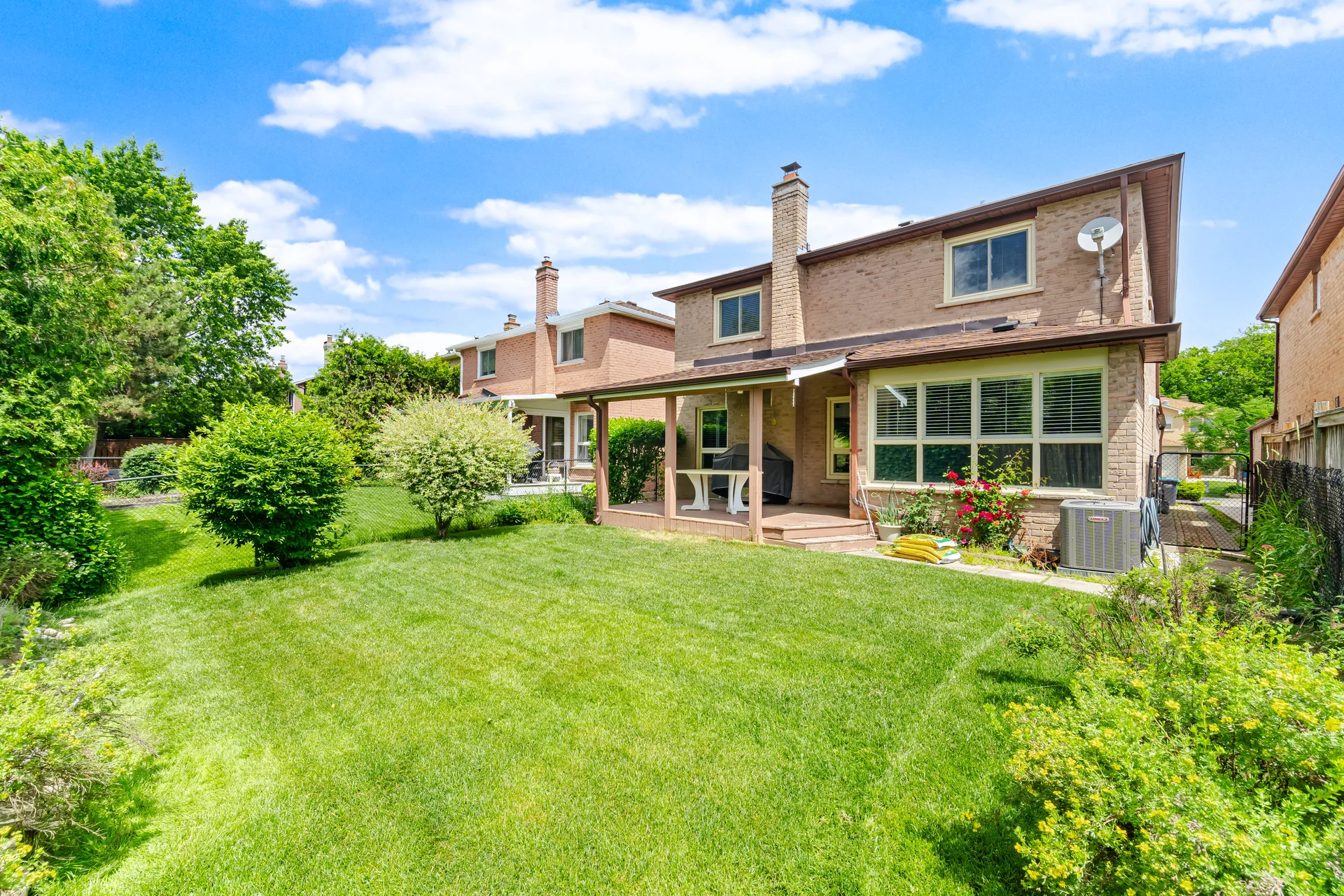 10 Meadow Bush Court, Brampton - photo 56
