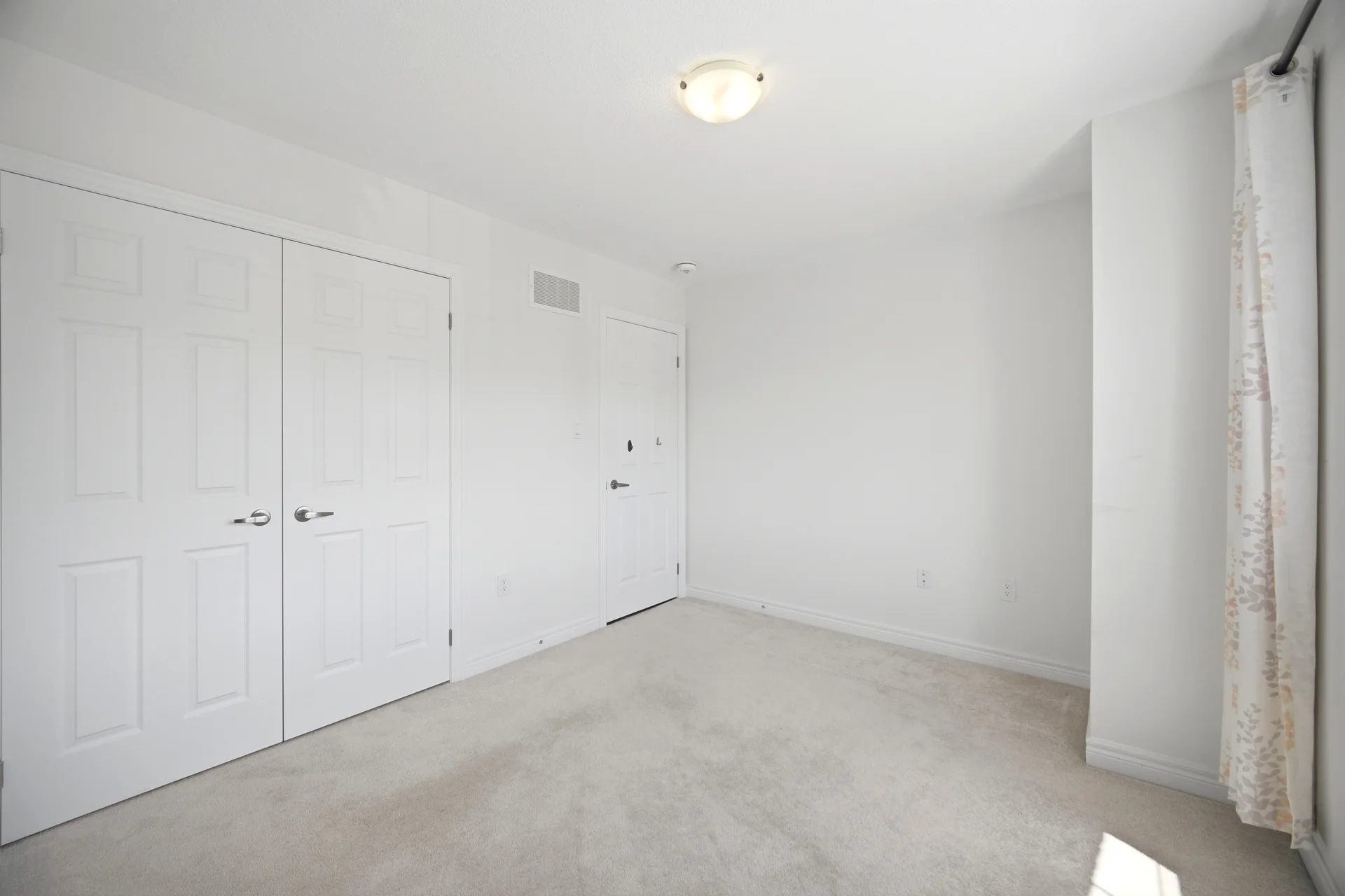 330 Stewart Street, Shelburne - photo 32