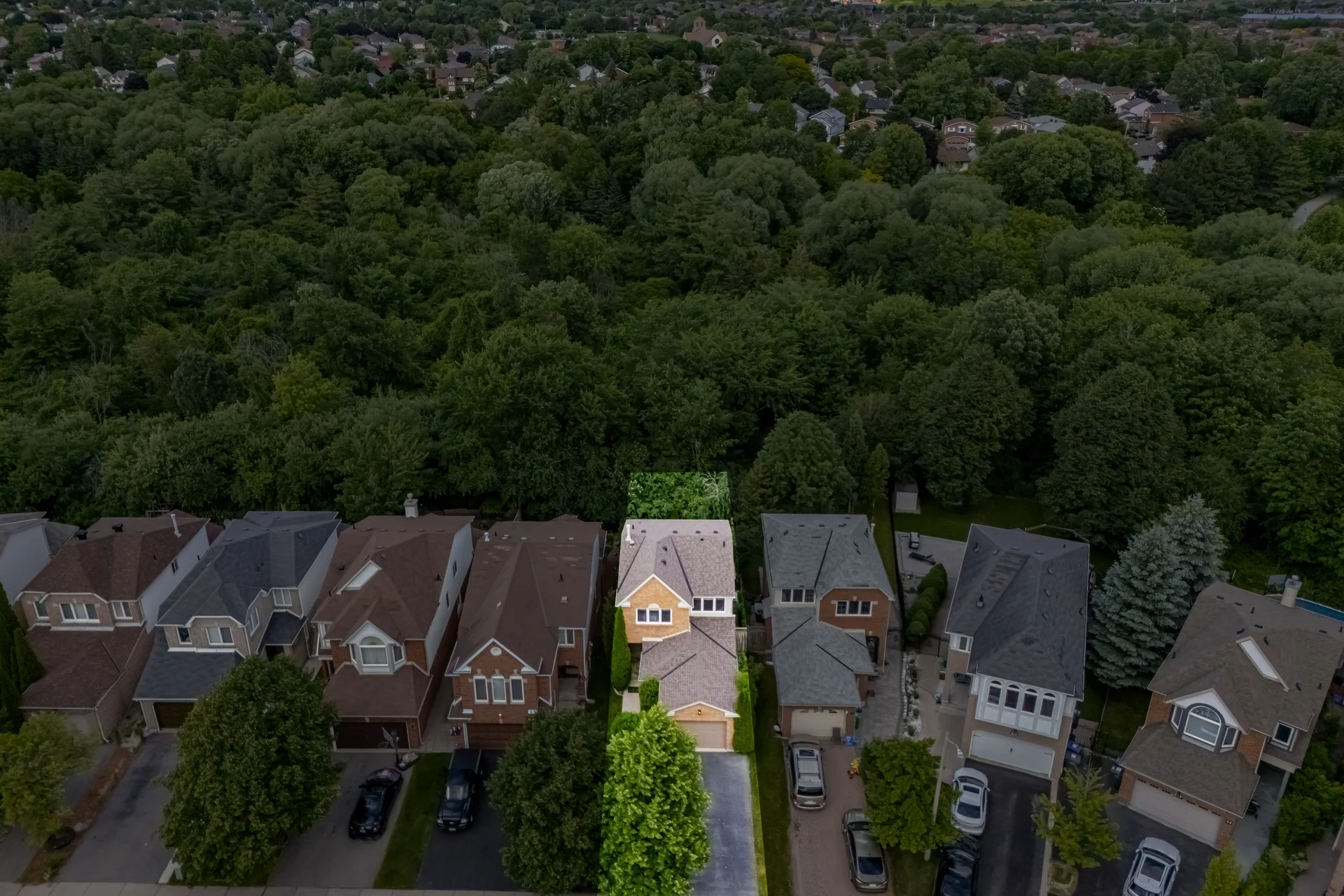 38 Furrows End, Brampton - photo 2