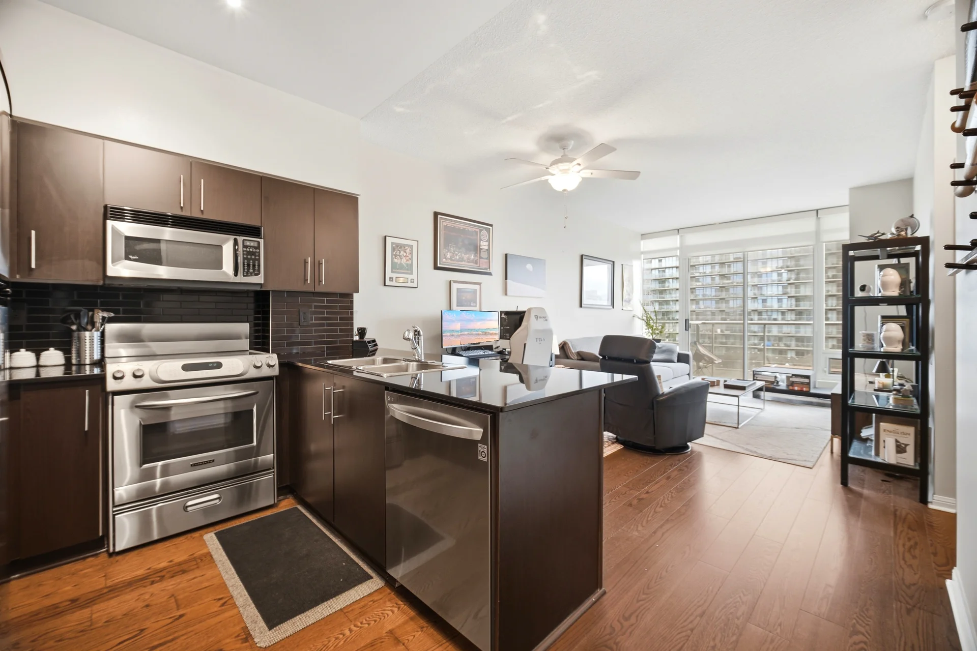 #601-15 Windermere Avenue, Toronto - photo 12