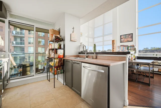 #319-200 Manitoba Street, Etobicoke - photo 13