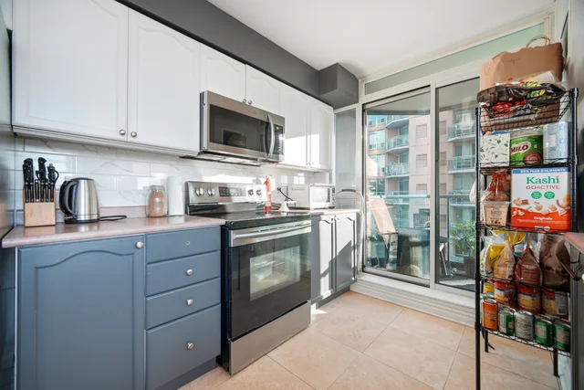 #319-200 Manitoba Street, Etobicoke - photo 14