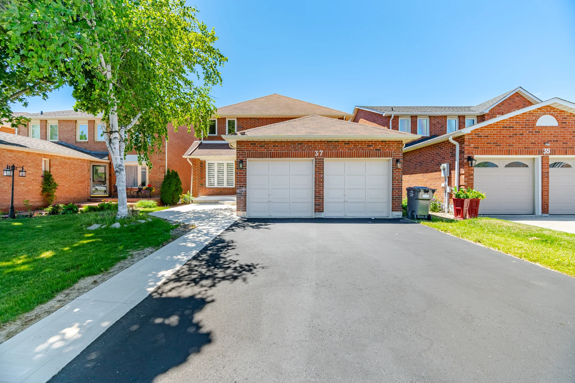 37 Lord Simcoe Drive, Brampton - photo 3