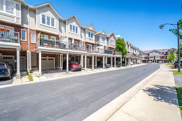 #22-6020 Derry Road, Milton - photo 2