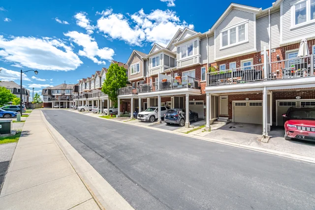 #22-6020 Derry Road, Milton - photo 3