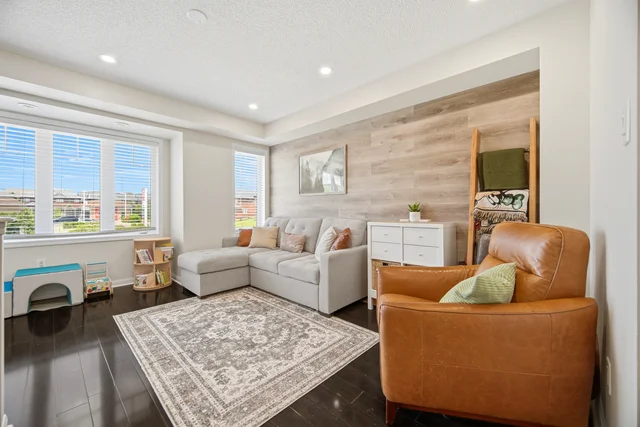 #22-6020 Derry Road, Milton - photo 11