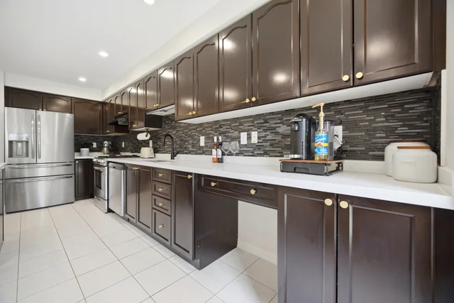 #22-6020 Derry Road, Milton - photo 16