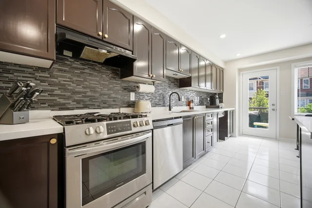 #22-6020 Derry Road, Milton - photo 19