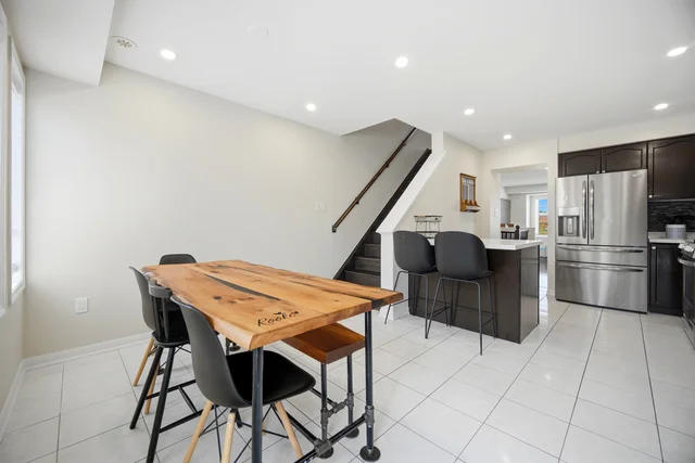 #22-6020 Derry Road, Milton - photo 24