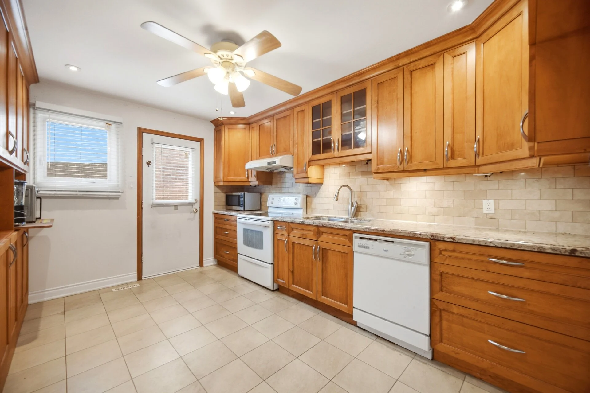 4070 Pavillion Court, Mississauga - photo 16