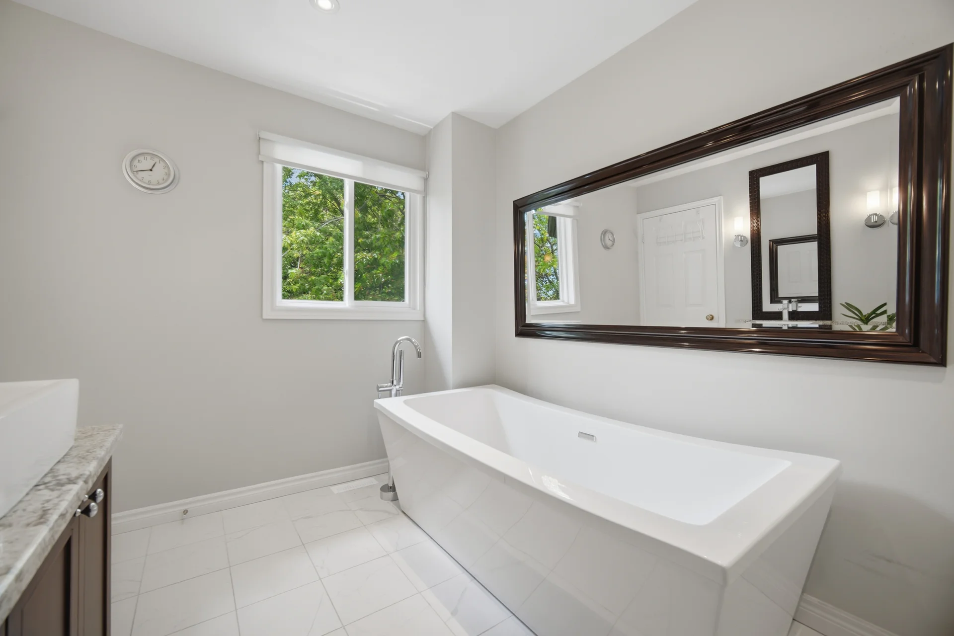 3642259