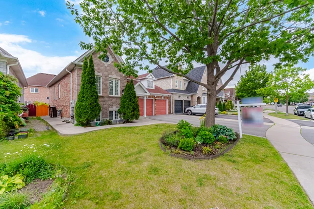 25 Treeline Boulevard, Brampton - photo 2