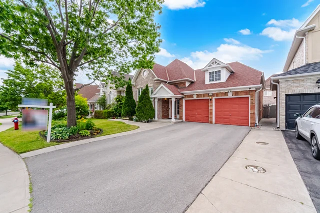 25 Treeline Boulevard, Brampton - photo 3