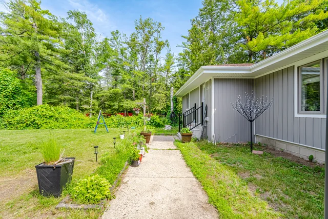 3211 Cove Avenue, Innisfil - photo 18