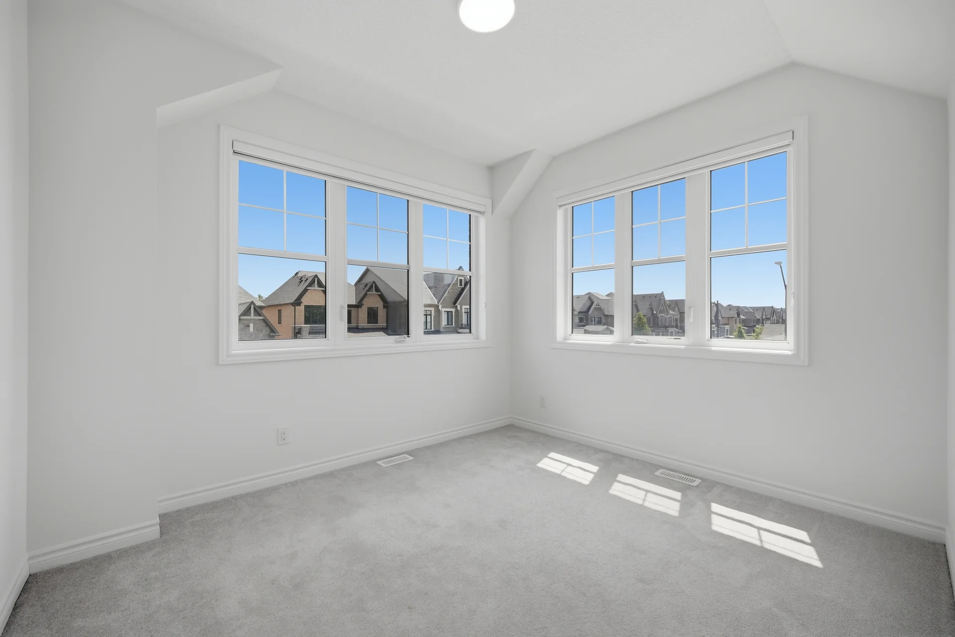 60 Lofthouse Drive, Whitby - photo 42