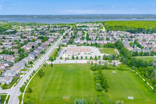 6 Parisian Crescent, Barrie - photo 91