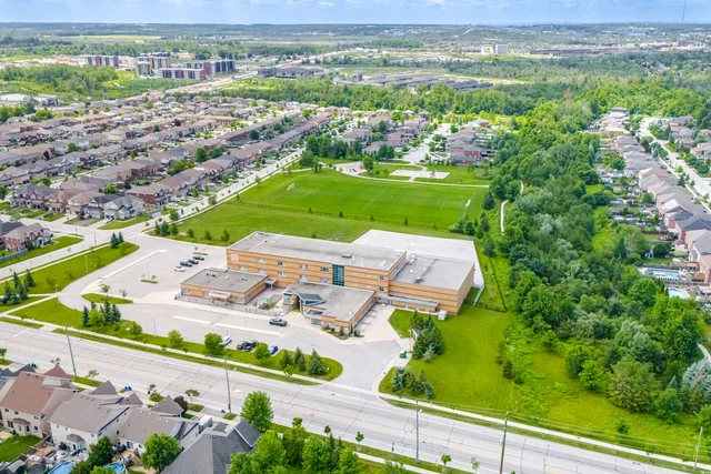 6 Parisian Crescent, Barrie - photo 94