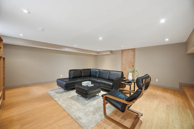 32 Plaxton Drive, East York - photo 53