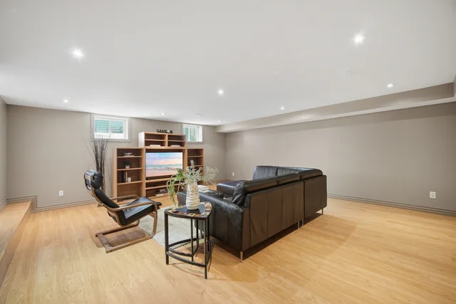 32 Plaxton Drive, East York - photo 54