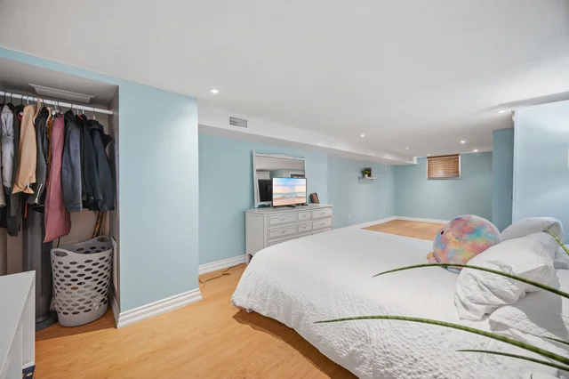 32 Plaxton Drive, East York - photo 59