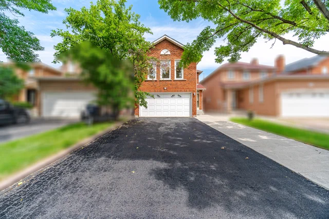 66 Cinrickbar Drive, Etobicoke - photo 2