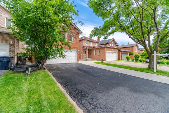 66 Cinrickbar Drive, Etobicoke - photo 4