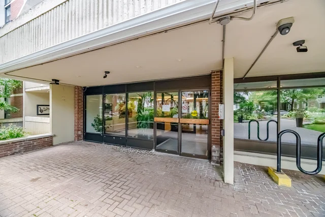 #1104-40 Homewood Avenue, Toronto - photo 4