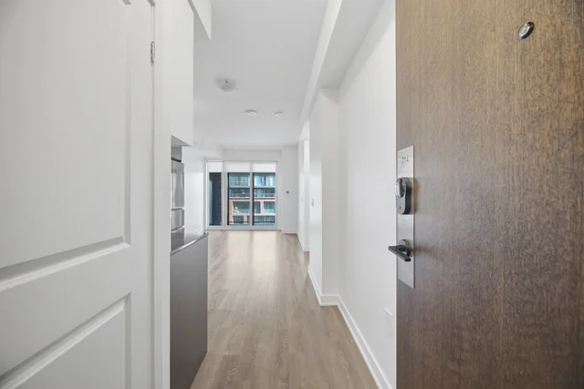 #714-100 Eagle Rock Way, Vaughan - photo 5