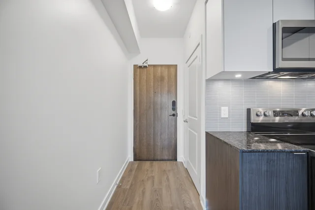 #714-100 Eagle Rock Way, Vaughan - photo 6