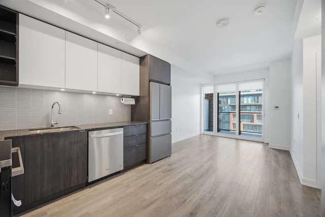 #714-100 Eagle Rock Way, Vaughan - photo 11