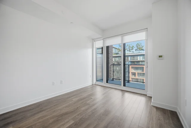 #714-100 Eagle Rock Way, Vaughan - photo 13